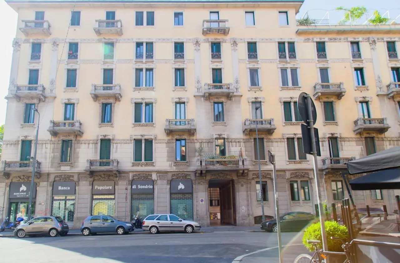 New & Cozy Apt In Porta Romana Milano Lejlighed
