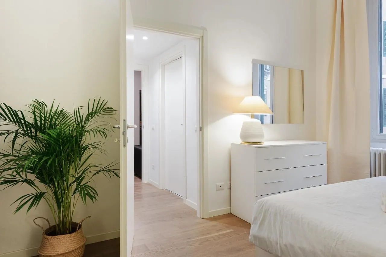 New & Cozy Apt In Porta Romana Milano Italien